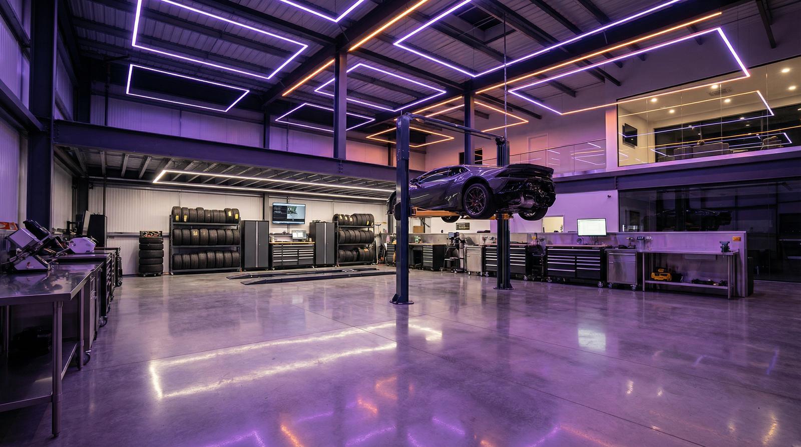 菠萝改装工坊实景